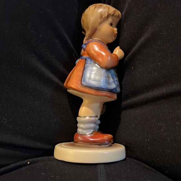 Goebel Hummel #486 "I Wonder" Exclusive Edition (1990/91) TMK6 - Picture 3 of 7